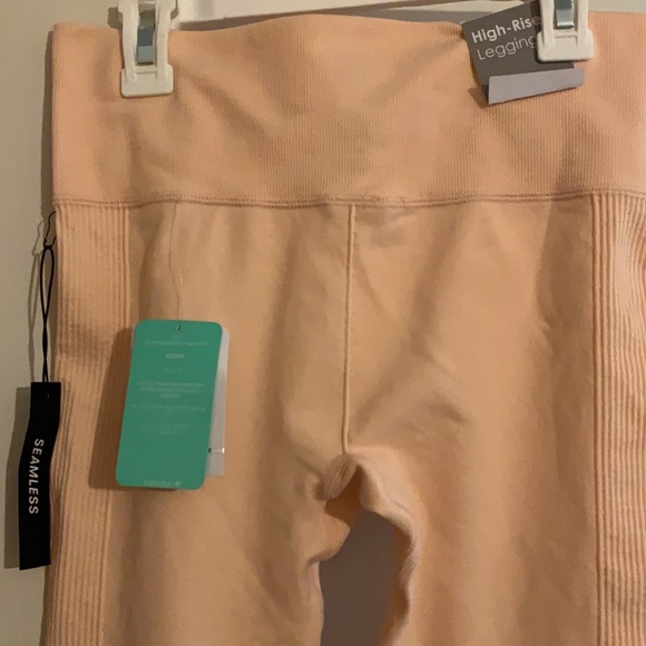 Peach Forever 21 Active Leggings - Picture 2 of 3
